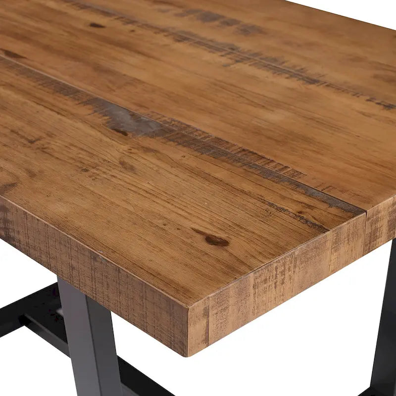 Table à manger en pin massif patiné, piètement tréteaux, bois issu de forêts gérées durablement